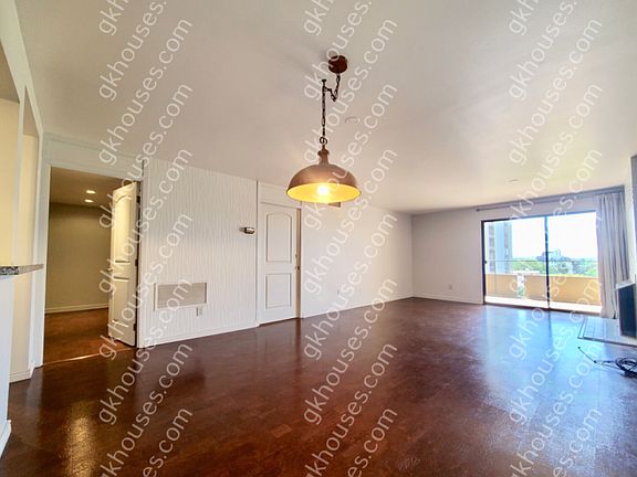 4th image of 800 N Pearl St APT 605