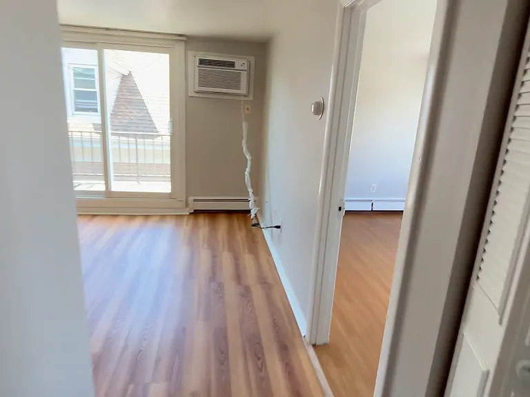 25 Hamilton Ave #14 — Photo 8