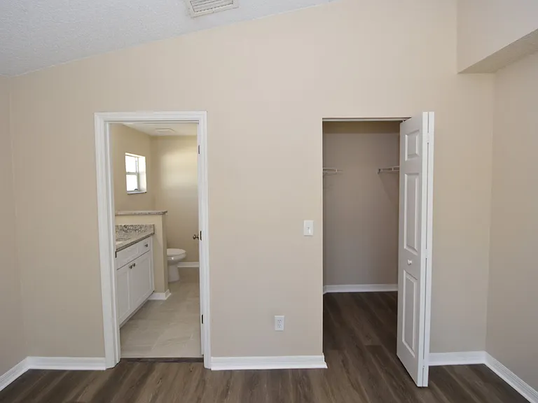 6 Seckel Ct — Photo 28