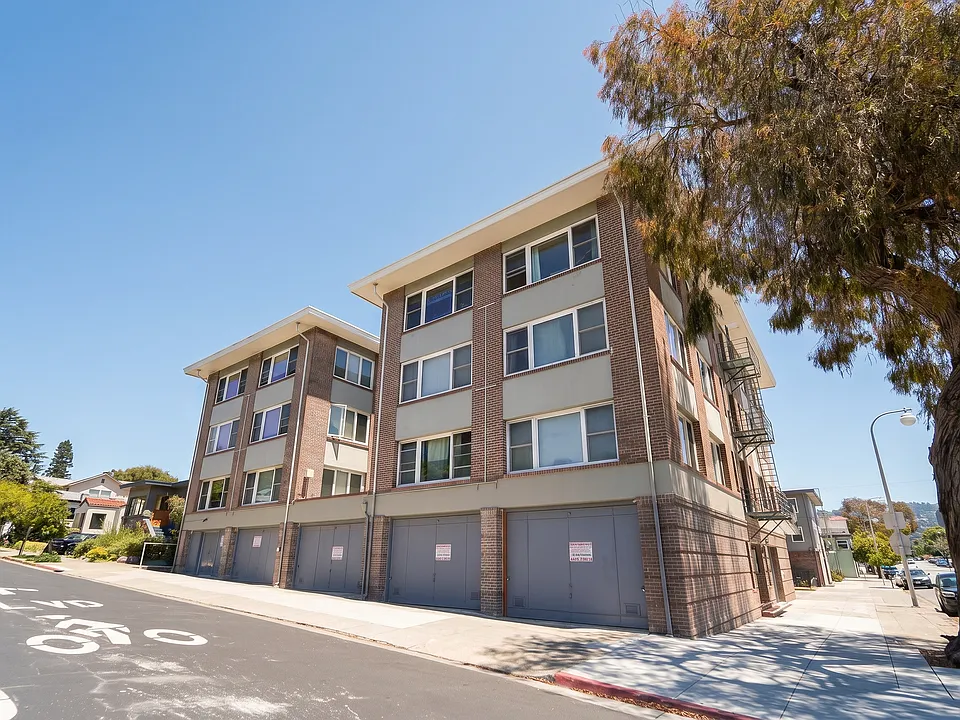 935 Solano Ave