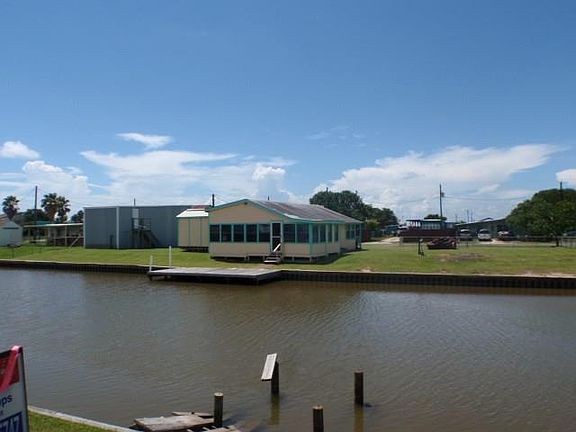 2nd image of 2421 Gulfview Dr
