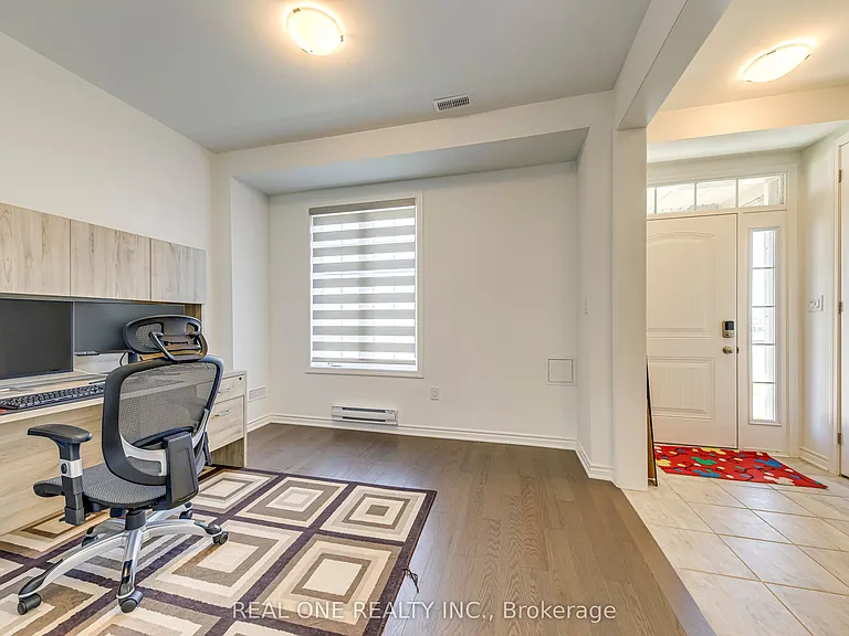 1413 William Halton Pkwy W — Photo 6