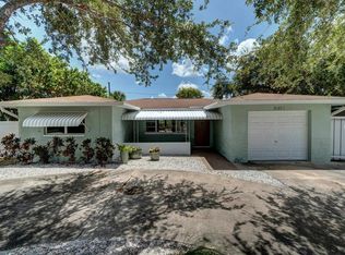 10207 3rd St E, Treasure Island, FL 33706