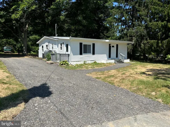 61 Middle Rd, Elkton, MD 21921