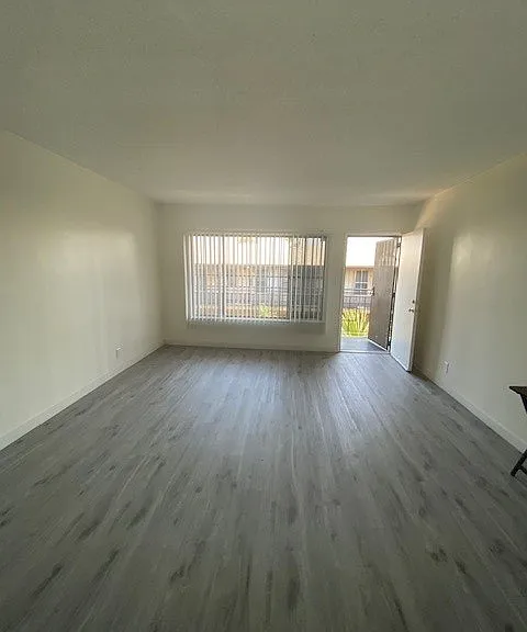 4014 Stevely Ave. — Photo 24
