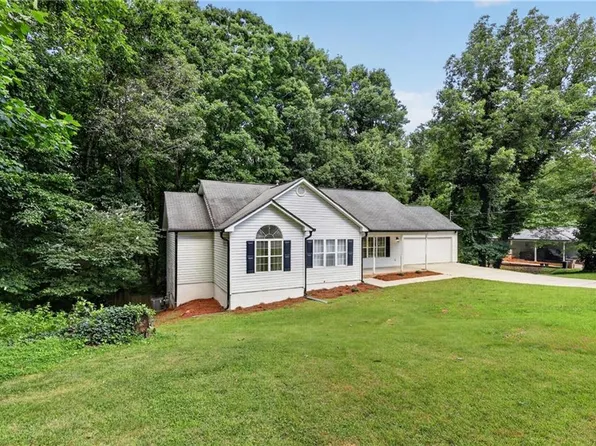 5027 Fitts Dr NE, Roswell, GA 30075