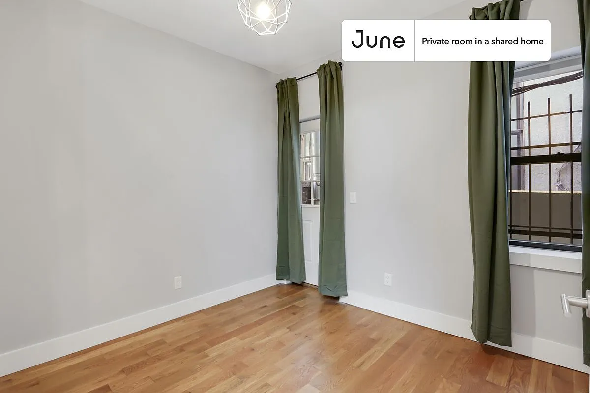 Building Photo - 1226 Bedford Ave #D
