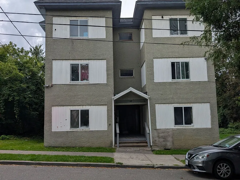 24 Tremont Ave #1