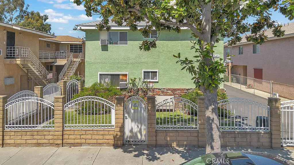 2 bed, 1100 sqft, $2,350 — Photo 4