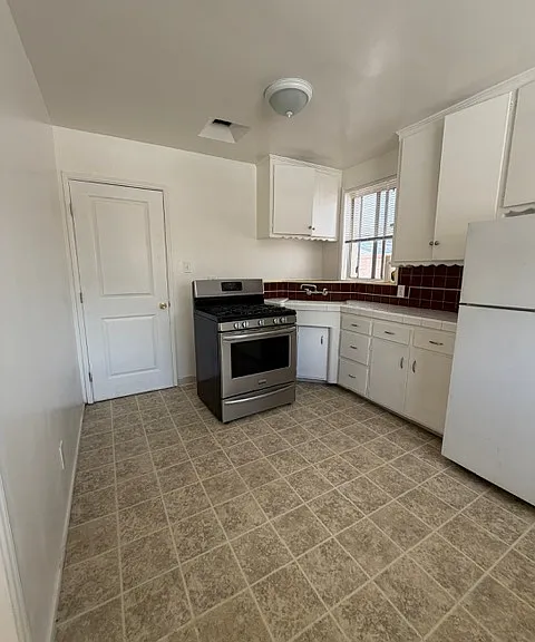 11942 Courtleigh Dr #11942 — Photo 9
