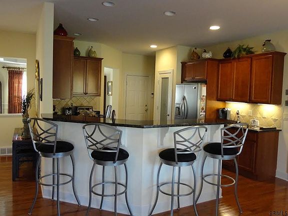 2nd image of 44 Chatsworth Way