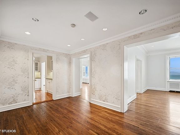 4th image of 1242 N Lake Shore Dr #20