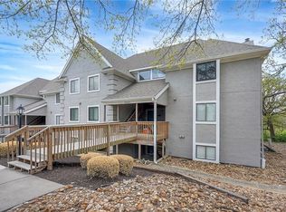 5860 Park St APT 12, Shawnee, KS 66216