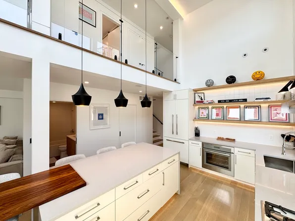 22 Parker St #22R, Boston, MA 02129