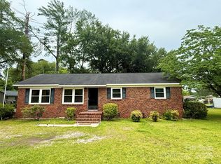 101 Windsor Dr, Cheraw, SC 29520