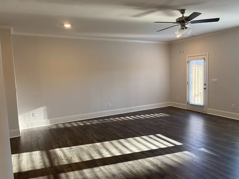 221 Vista Ln — Photo 12