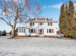 4937 E Lake Rd, Wilson, NY 14028