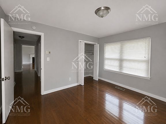 5th image of 4247 E Ridge Dr