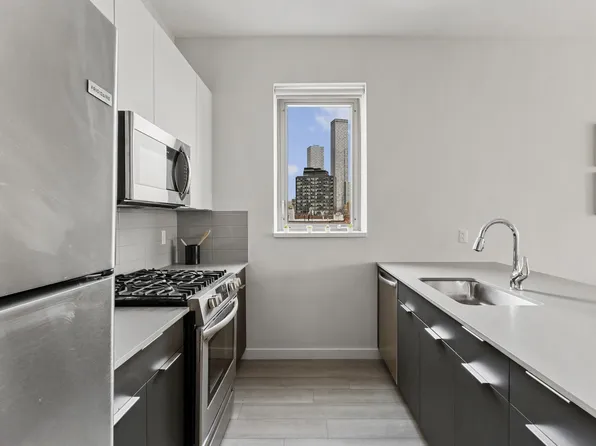 75 Jordan Avenue image 3 of 11