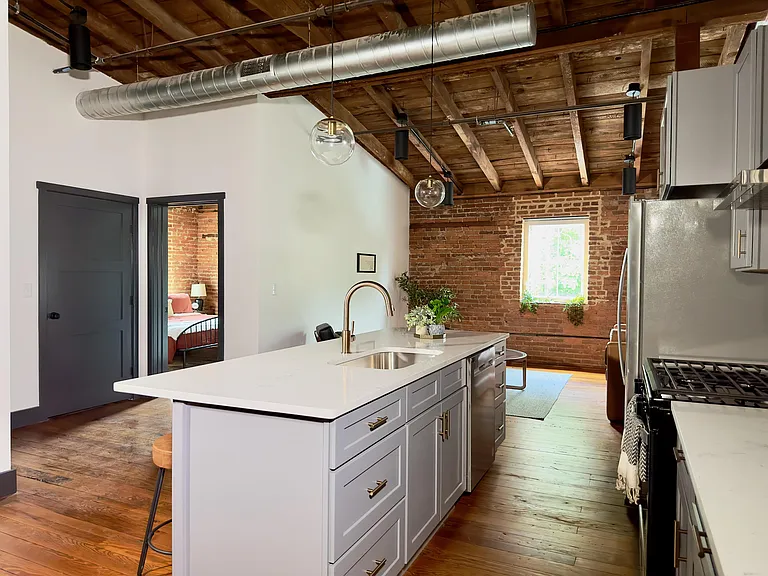 437 W Grant St #302 — Photo 13