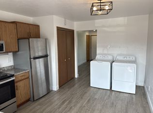 601 Rizek Dr #7B, North Liberty, IN 46554