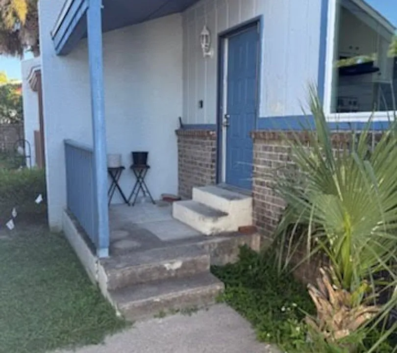 605 S Berthe Ave #1