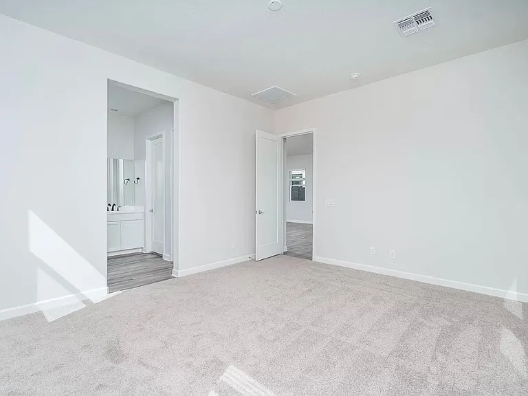 15565 S 181st Ln — Photo 11