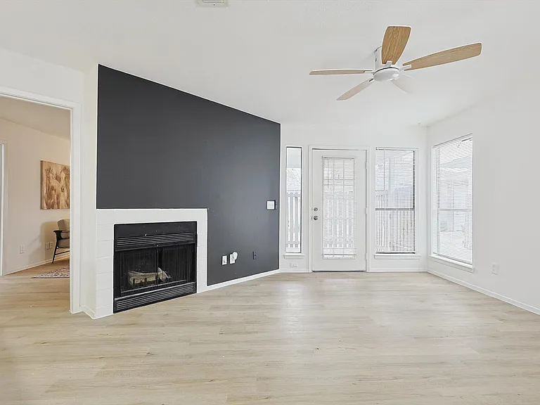 7650 Ronnie Dr — Photo 10