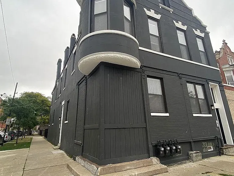 2401 S Homan Ave #3F — Photo 1