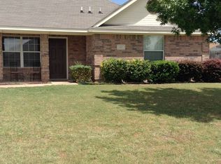 623 Oliver Ln, Waxahachie, TX 75165