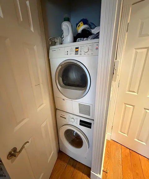 420 E 9th St #6 — Photo 5