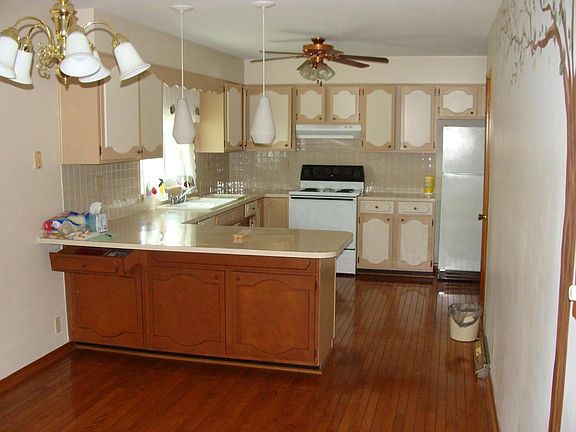 4th image of 310 Northview Dr