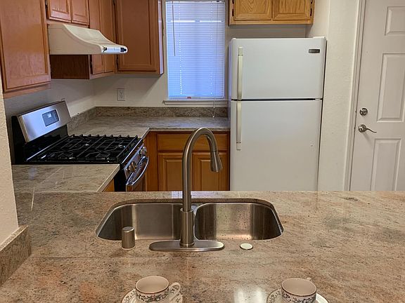 Large and extended kitchen counter top.