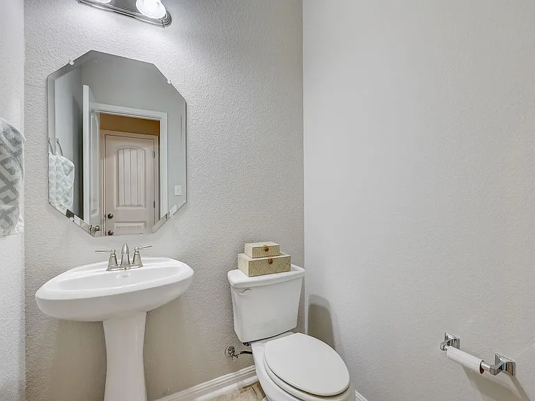 205 Cortona Ln — Photo 13