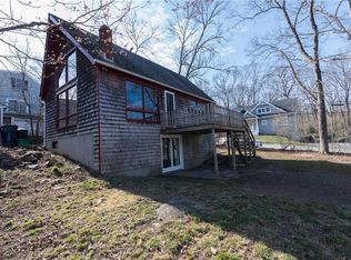 1 Spindrift Dr, Saunderstown, RI 02874