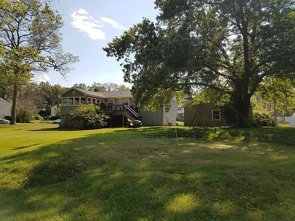 4th image of 26 Ticonderoga Ln