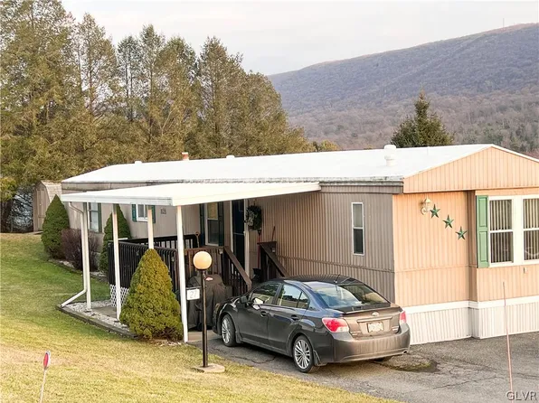 27 Hillside Pl, Kunkletown, PA 18058