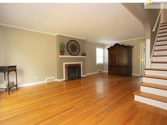 2nd image of 7931 Kenwood Ave