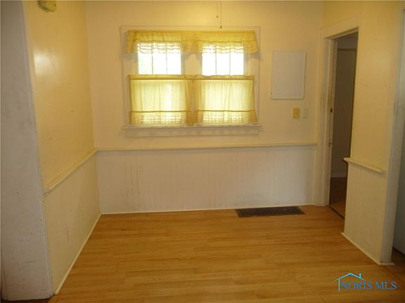 3rd image of 417 W Front St