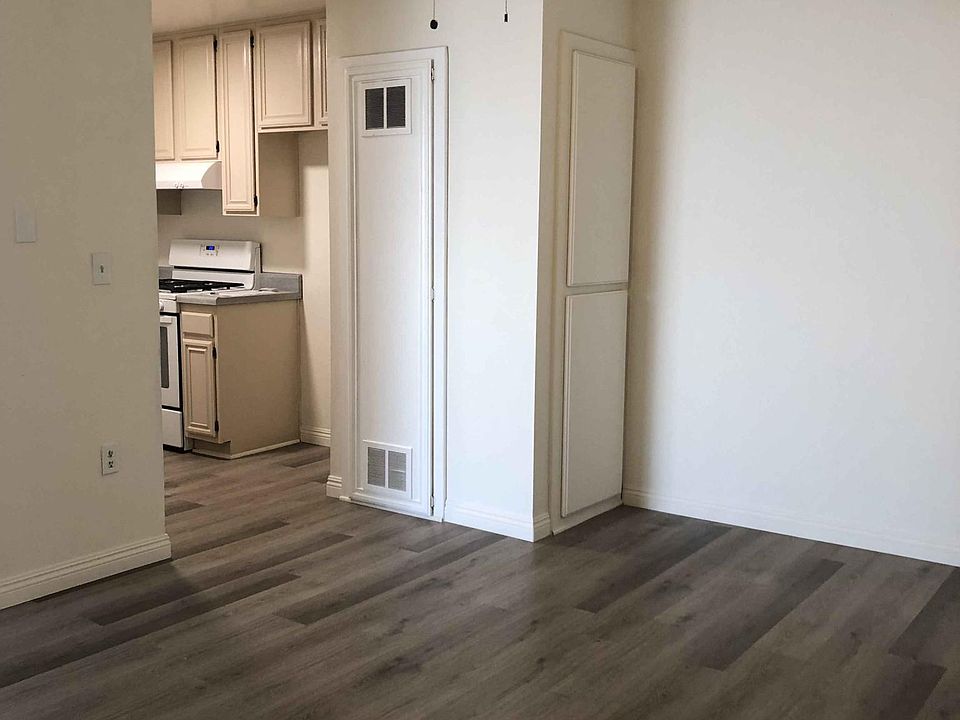 1st image of 309 E Elk Ave APT 104