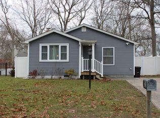 25 Rego Ave, Centereach, NY 11720