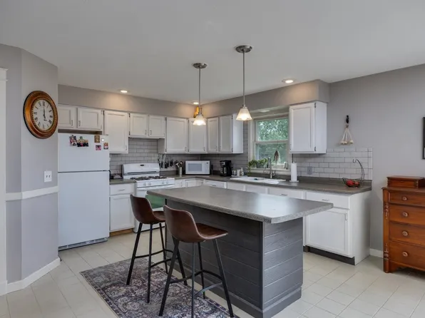 5909 N Violet View Dr, Milton, WI 53563