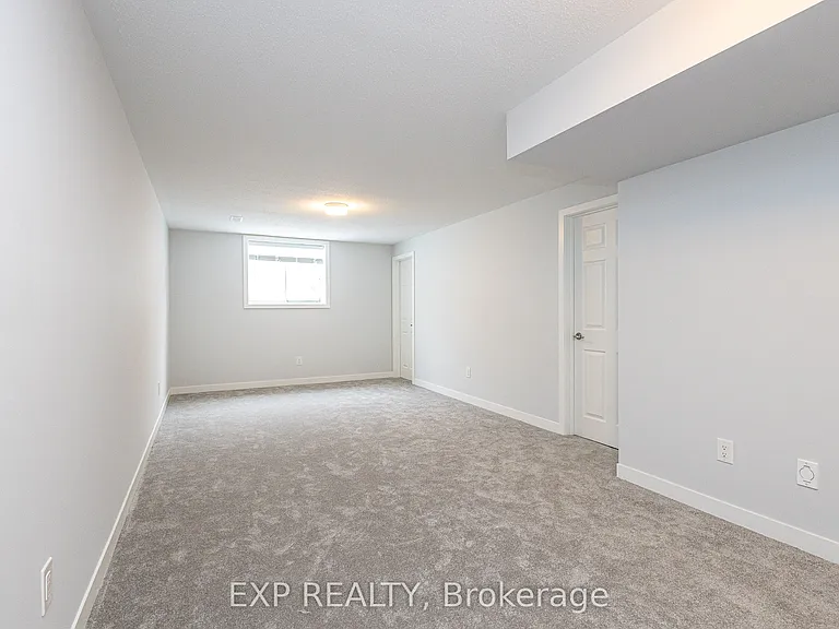 218 Ormiston Cres — Photo 24