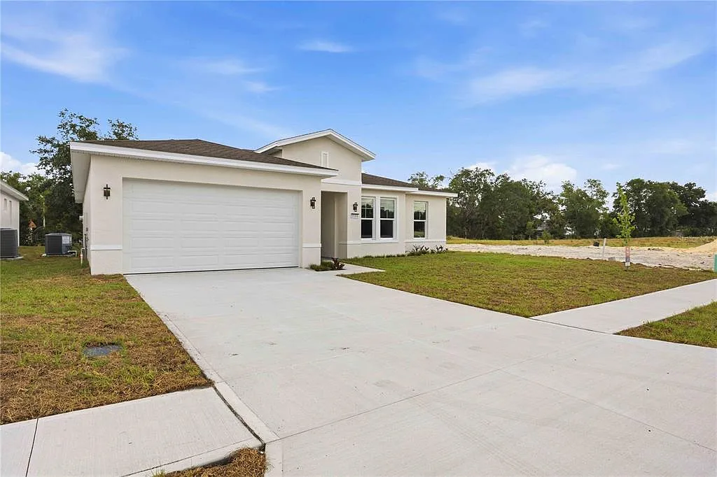 4 bed, 2.0 bath, 2032 sqft, $2,750 — Photo 3
