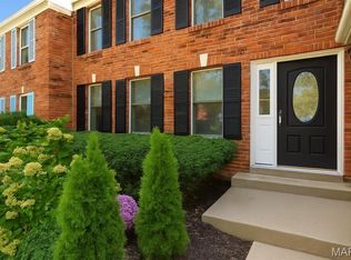 26 Webster Oaks Dr, Saint Louis, MO