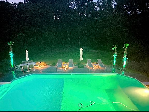 3rd image of 196 Royal Creek Dr