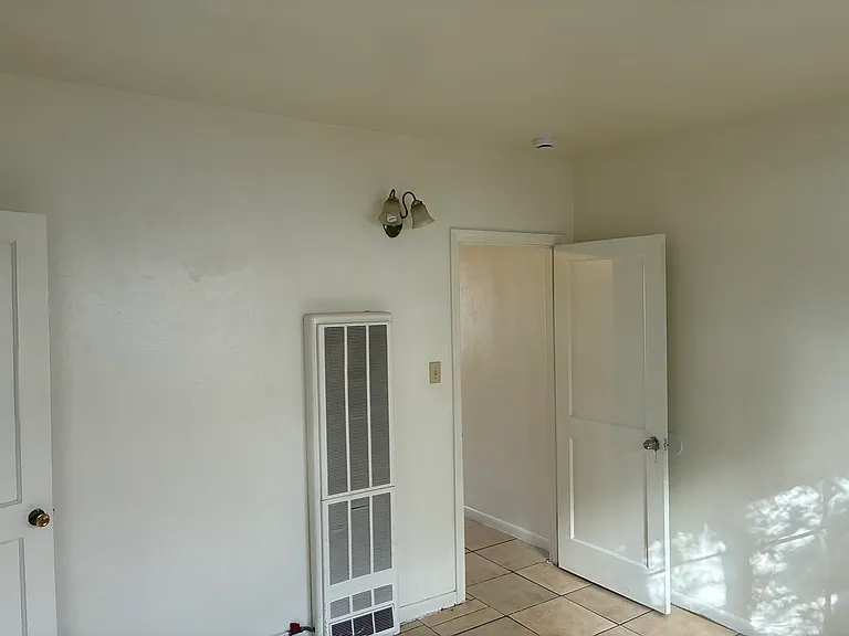 2873 Del Paso Blvd #B — Photo 4