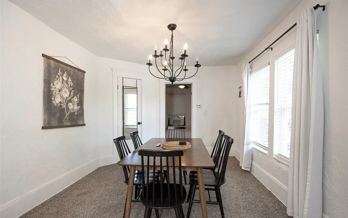 4 bed, 1200 sqft, $2,000 — Photo 4