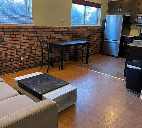 3rd image of 828 Booker Dr