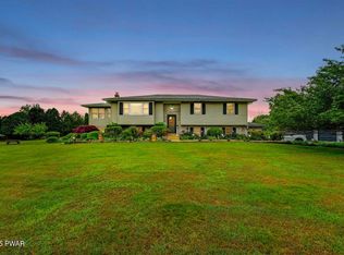 2786 Rising Hill Dr, Saylorsburg, PA 18353